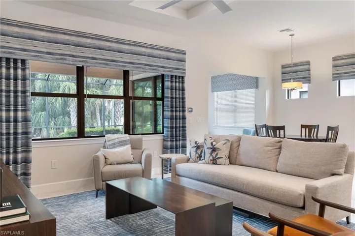 9406 Greyhawk Trl, Naples, Florida 34120
