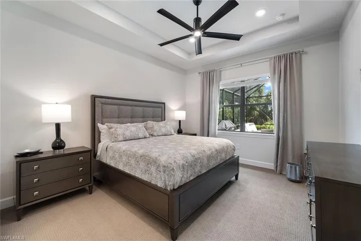 9406 Greyhawk Trl, Naples, Florida 34120