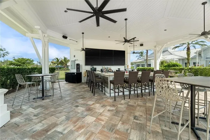 9406 Greyhawk Trl, Naples, Florida 34120