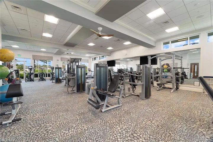 9406 Greyhawk Trl, Naples, Florida 34120