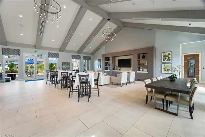 9406 Greyhawk Trl, Naples, Florida 34120