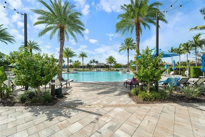 9406 Greyhawk Trl, Naples, Florida 34120