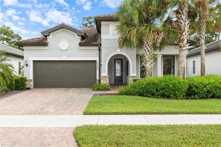 9406 Greyhawk Trl, Naples, Florida 34120