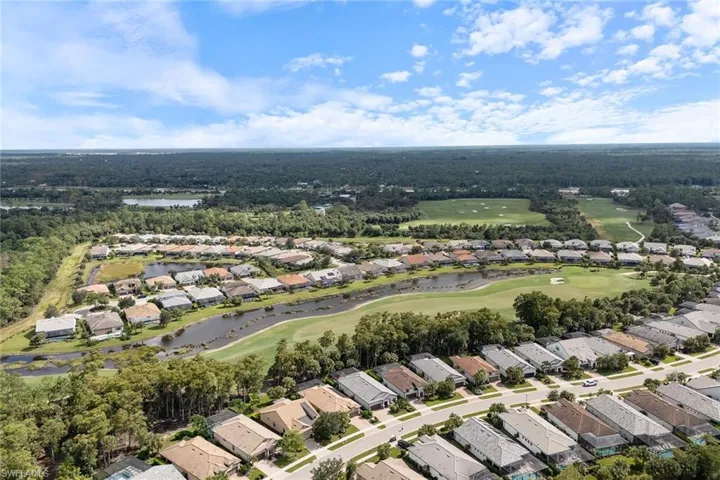 9406 Greyhawk Trl, Naples, Florida 34120