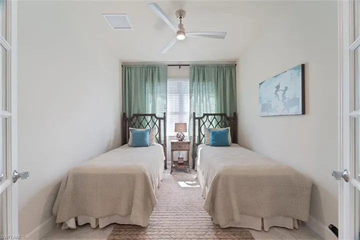 9406 Greyhawk Trl, Naples, Florida 34120