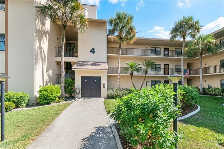 13288  White Marsh  LN, Fort Myers, FL 33912