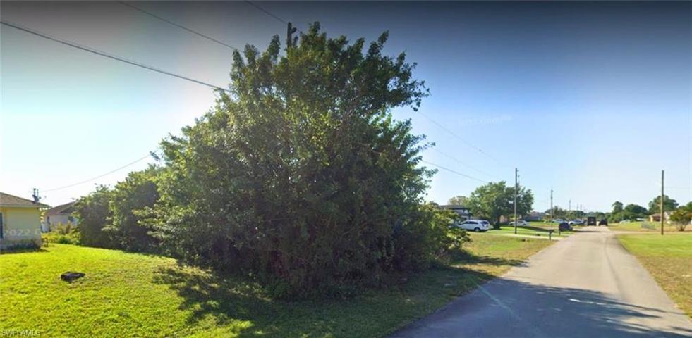 910 Atherton AVE, LEHIGH ACRES FL 33971