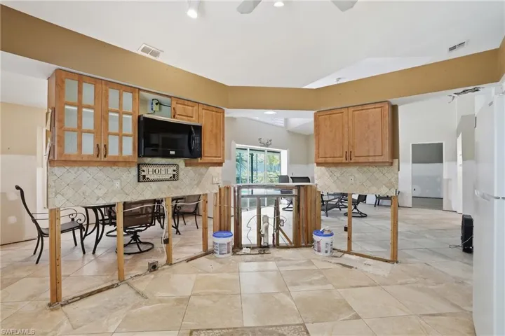 16190  Kelly Woods  DR, Fort Myers, FL 33908