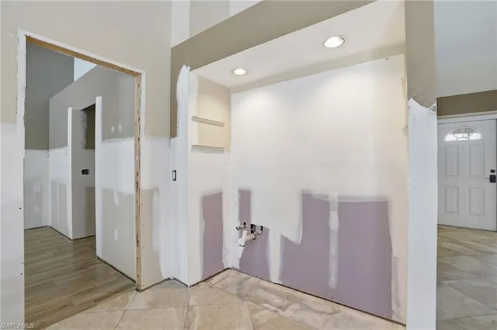 16190  Kelly Woods  DR, Fort Myers, FL 33908