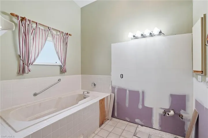 16190  Kelly Woods  DR, Fort Myers, FL 33908