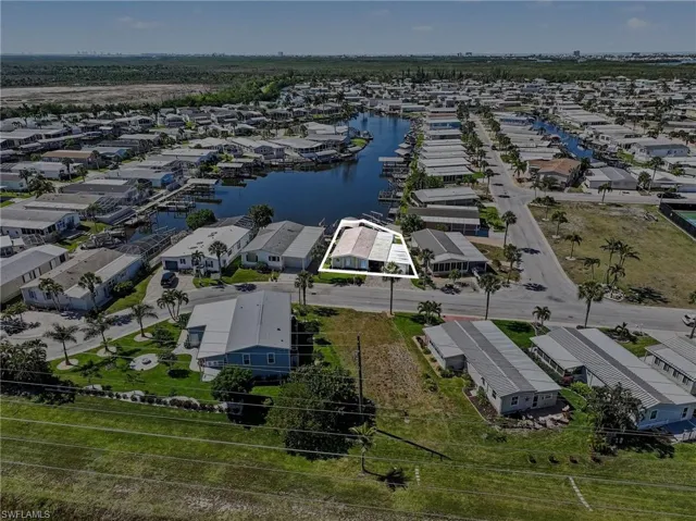 11111  Bayside  LN, Fort Myers Beach, FL 33931