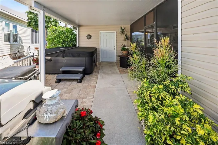 11111  Bayside  LN, Fort Myers Beach, FL 33931