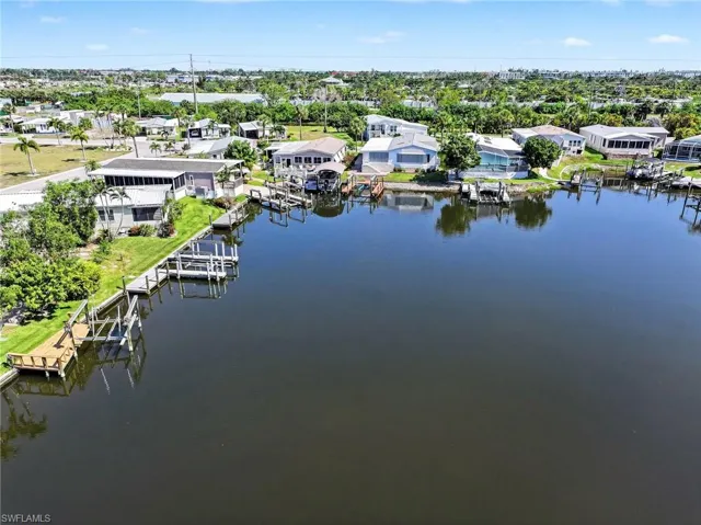 11111  Bayside  LN, Fort Myers Beach, FL 33931