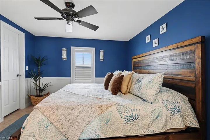 11111  Bayside  LN, Fort Myers Beach, FL 33931