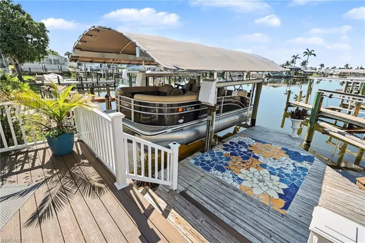 11111  Bayside  LN, Fort Myers Beach, FL 33931