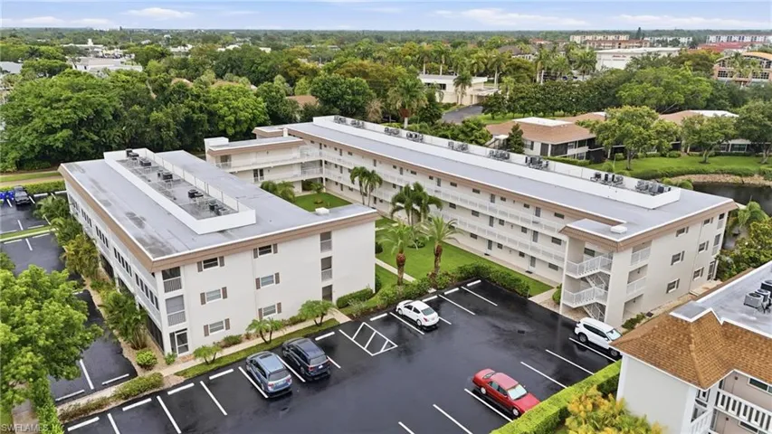 3150 Binnacle Dr 106, Naples, Florida 34103