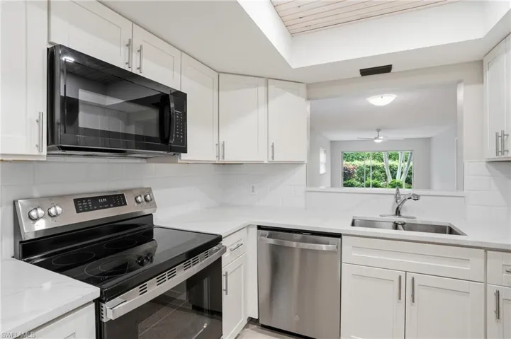 3150 Binnacle Dr 106, Naples, Florida 34103