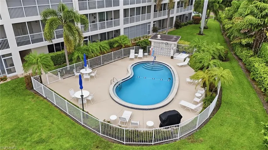 3150 Binnacle Dr 106, Naples, Florida 34103