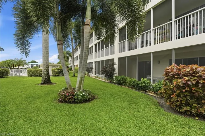 3150 Binnacle Dr 106, Naples, Florida 34103