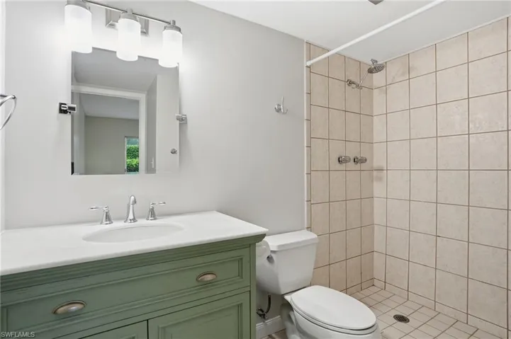 3150 Binnacle Dr 106, Naples, Florida 34103