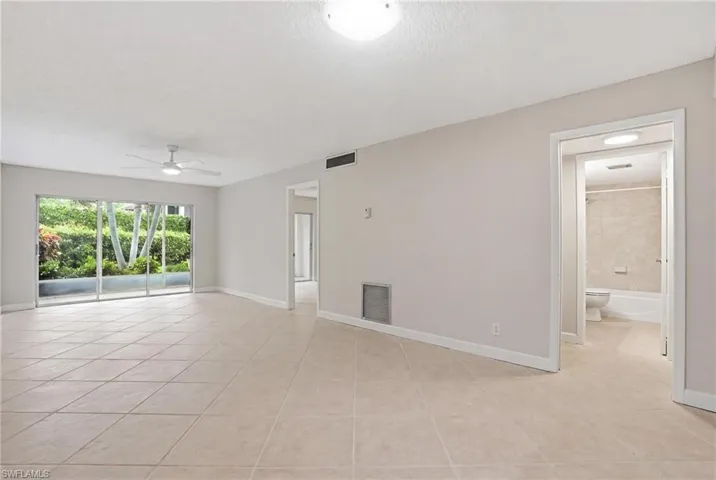 3150 Binnacle Dr 106, Naples, Florida 34103