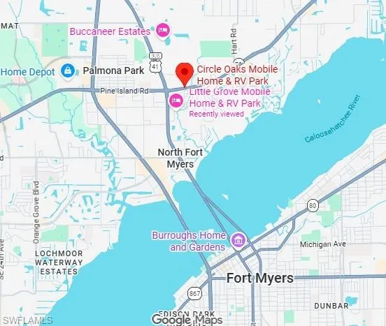 Circle Oaks and Little Grove's close location to Downtown and Cape Coral