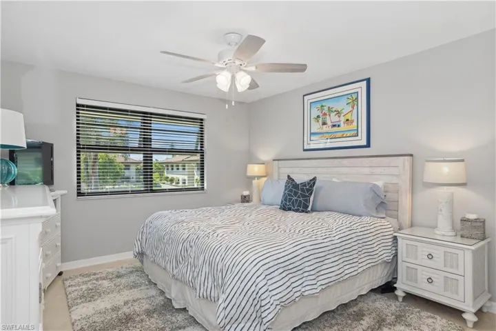 Bedroom with ceiling fan