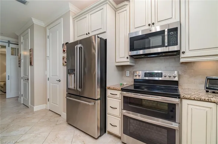 8765  Bellano  CT, Naples, FL 34119