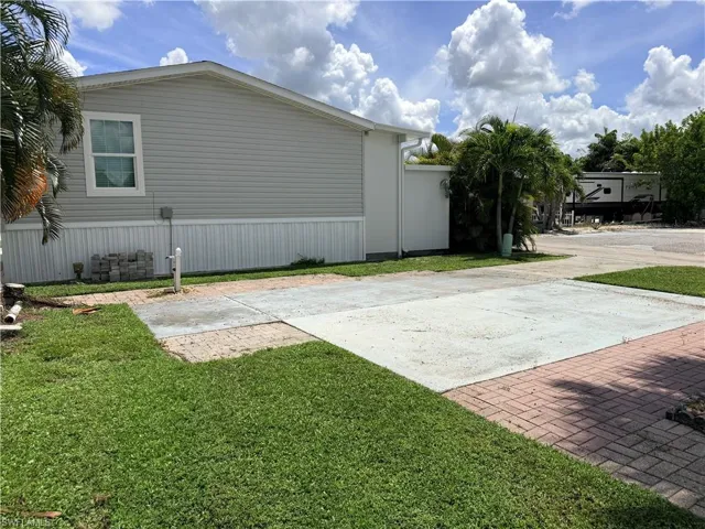 5245 White Sky Cir, Fort Myers, Florida 33908