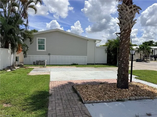 5245 White Sky Cir, Fort Myers, Florida 33908
