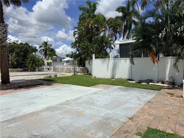 5245 White Sky Cir, Fort Myers, Florida 33908