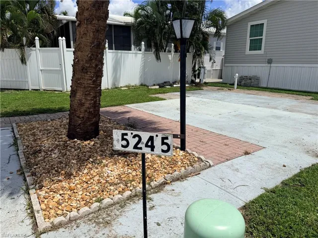 5245 White Sky Cir, Fort Myers, Florida 33908