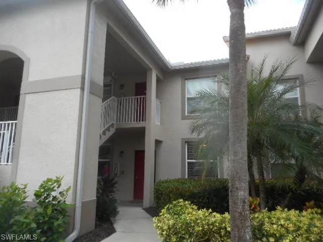 View of apartment building / complex