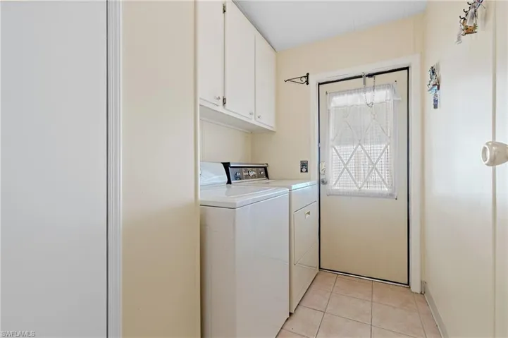 9250  Caloosa  DR, North Fort Myers, FL 33903