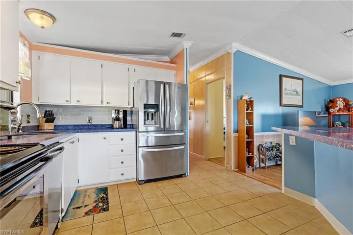 9250  Caloosa  DR, North Fort Myers, FL 33903