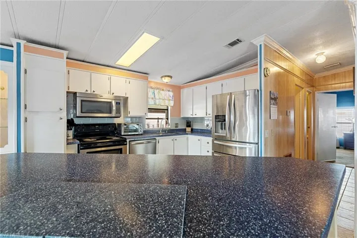 9250  Caloosa  DR, North Fort Myers, FL 33903