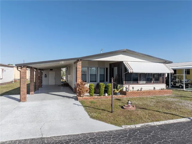 9250  Caloosa  DR, North Fort Myers, FL 33903
