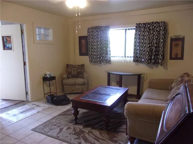 4728 Orange Grove Blvd 14, North Fort Myers, Florida 33903