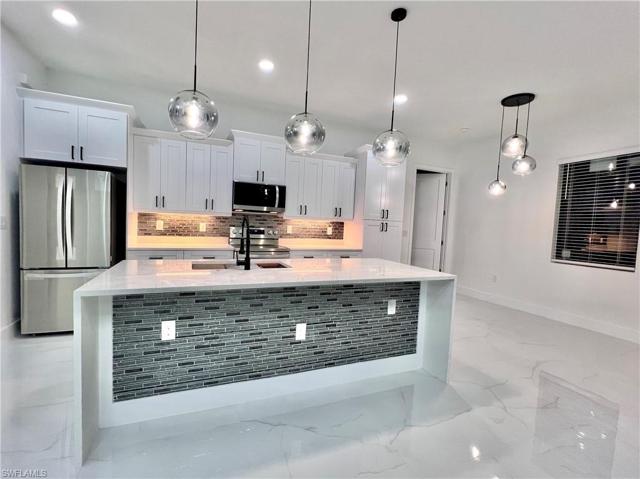 3502  22nd SW ST, Lehigh Acres, FL 33976