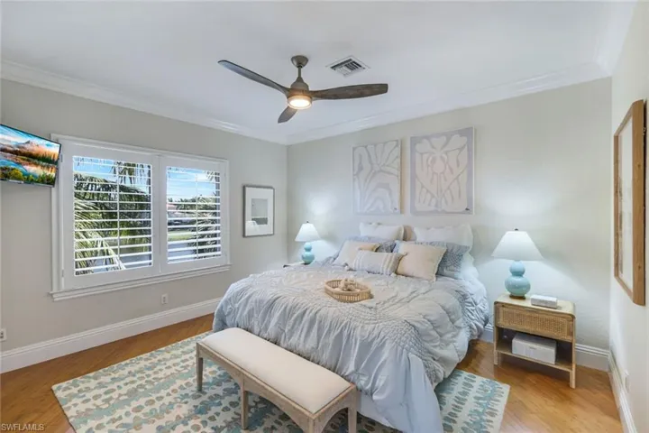 2nd floor guest room