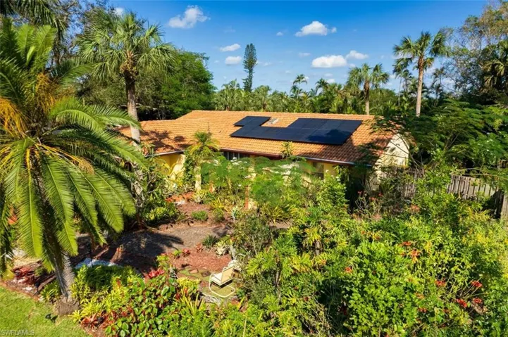 2601  Outrigger  LN, Naples, FL 34104