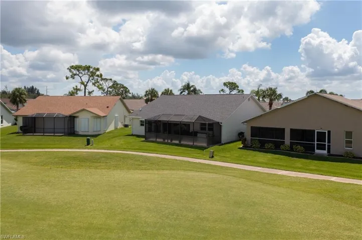 View of front of property featuring a front lawn