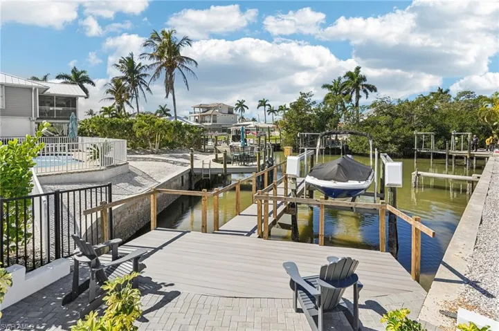 8338  Lagoon  RD, Fort Myers Beach, FL 33931