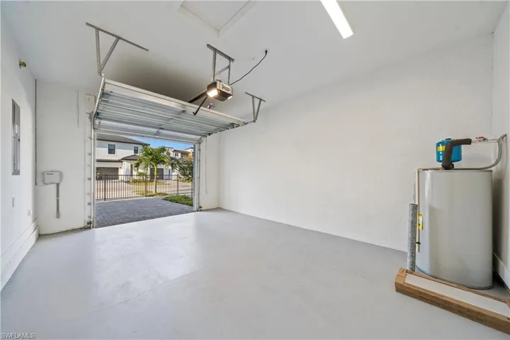 1-Car Garage