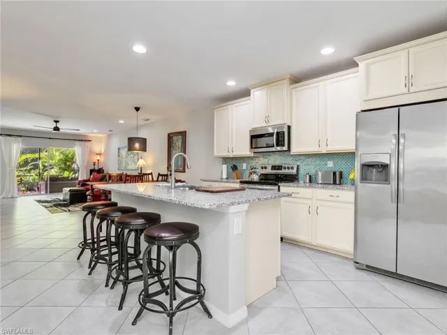 4250 Dutchess Park Rd, Fort Myers, Florida 33916