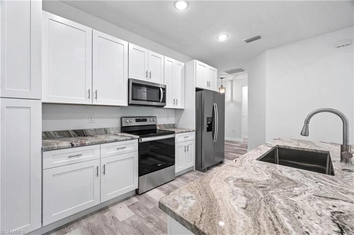 1154  Rio De Janeiro  AVE, PUNTA GORDA, FL 33983