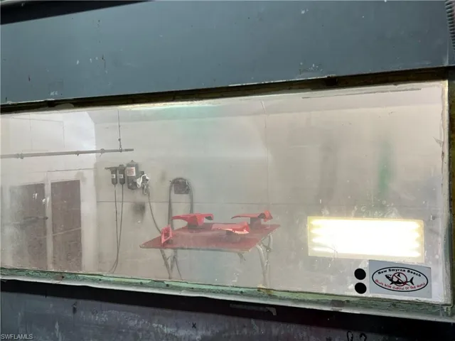 DeVilbiss Paint Booth