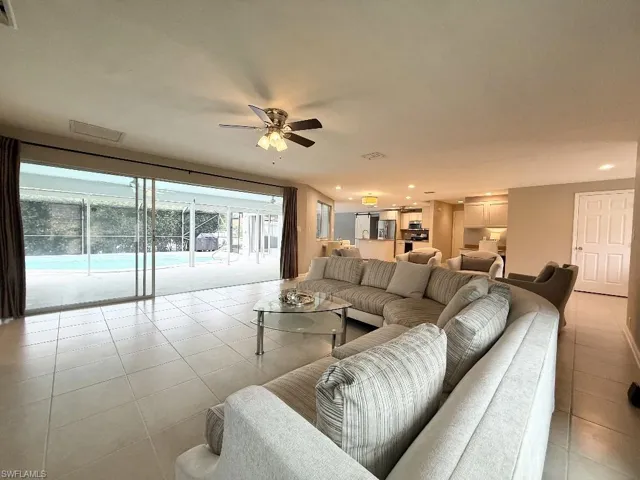 656 Dorando Ct, Marco Island, Florida 34145