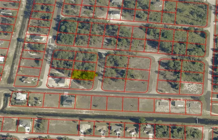 844 Bianca Ave S, Lehigh Acres, Florida 33974