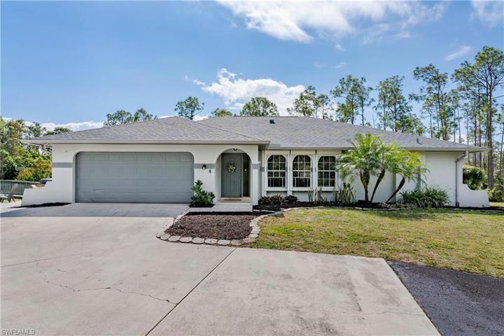 24199  Golden Eagle  LN, Bonita Springs, FL 34135